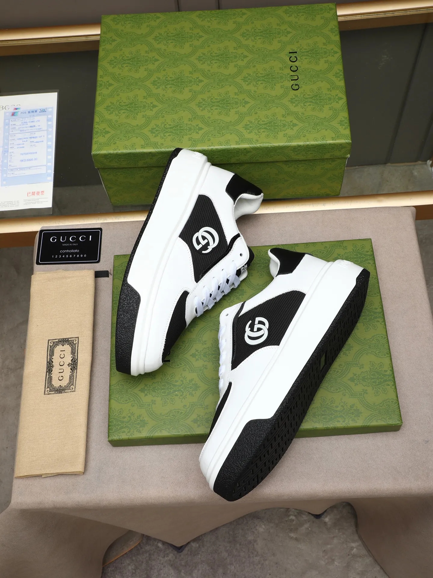 Men's shoes 💰480 New men's shoes GUCCI Fashion trend Made of first-layer calfskin ➕ washed sheep lining! The foot feels super comfortable and the workmanship is impeccable. Foam ultra-light outsole, size: 38-44 (45 customized) 3 colors to choose from!